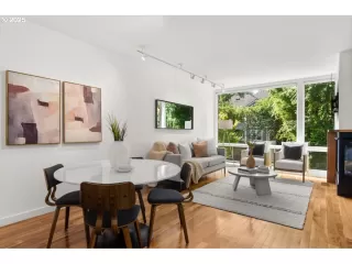 Photo #3: 344521685 Listing