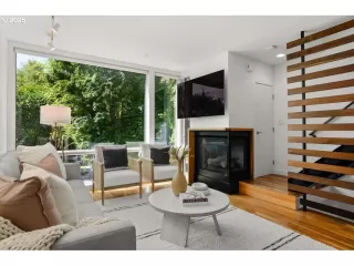 Photo #5: 344521685 Listing