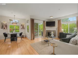 Photo #6: 345277430 Listing