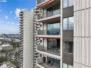 Photo #6: 345391052 Listing