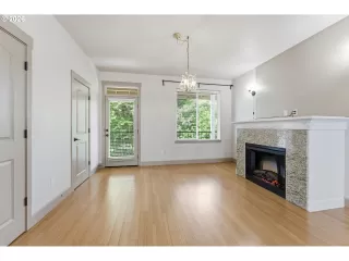 Photo #5: 345838714 Listing