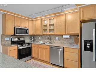 Photo #3: 345881021 Listing 