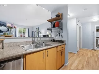 Photo #6: 347859736 Listing 