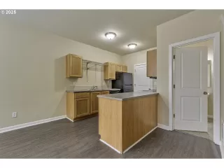 Photo #6: 348072547 Listing