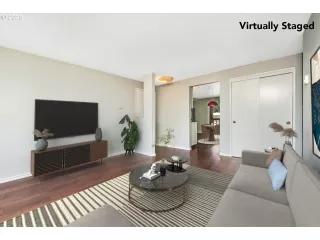 Photo #5: 348499593 Listing