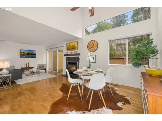 Photo #2: 348760928 Listing