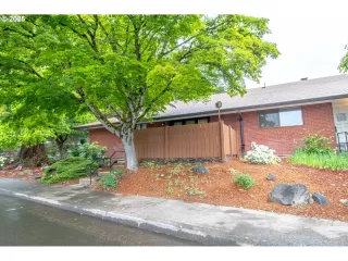 Photo #1: 348885674 Listing