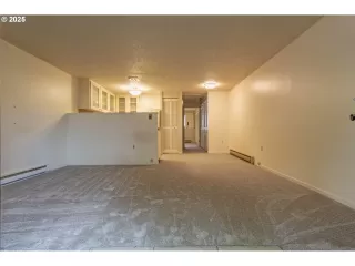 Photo #5: 348885674 Listing