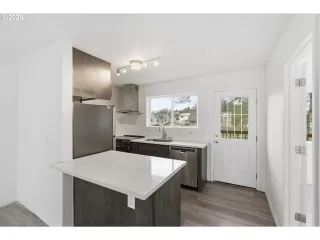 Photo #4: 349062218 Listing 