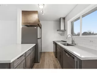 Photo #6: 349062218 Listing 