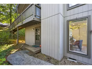 Photo #5: 349108422 Listing