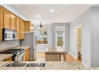 Photo #5: 349366676 Listing 