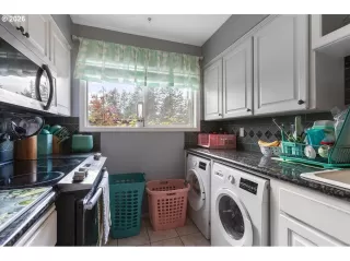 Photo #3: 350020646 Listing 