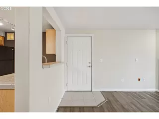 Photo #4: 350138910 Listing 