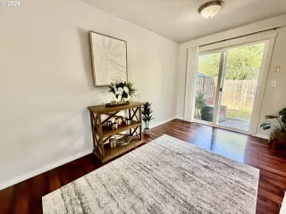 Photo #4: 350420423 Listing