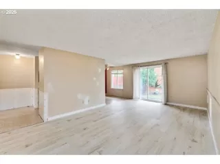 Photo #2: 350521816 Listing