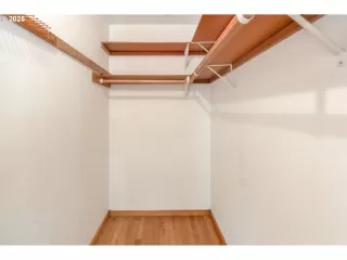 Photo #2: 350569823 Listing