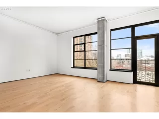 Photo #5: 350776846 Listing 