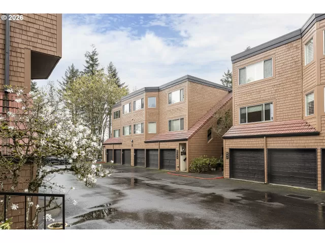 MLS: 351027307 Condo For Sale