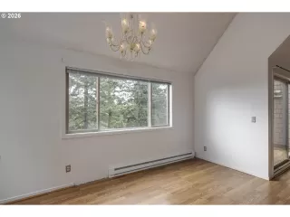 Photo #5: 351027307 Listing