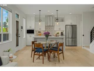 Photo #1: 351287711 Listing