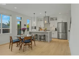 Photo #2: 351287711 Listing