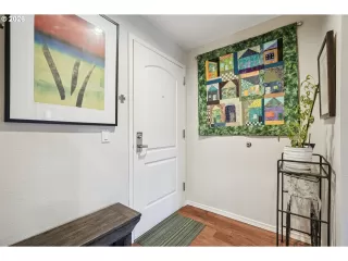 Photo #3: 351782272 Listing 