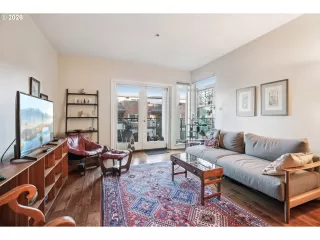 Photo #5: 351782272 Listing 