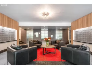 Photo #5: 352637502 Listing 