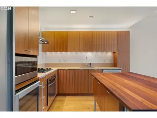 Photo #3: 354552289 Listing