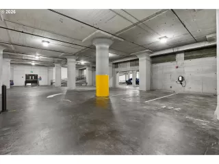 Photo #2: 355031619 Listing