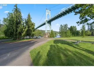 Photo #2: 355591339 Listing