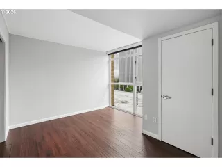 Photo #6: 355886836 Listing 