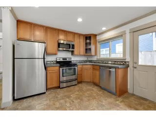 Photo #3: 356481913 Listing 