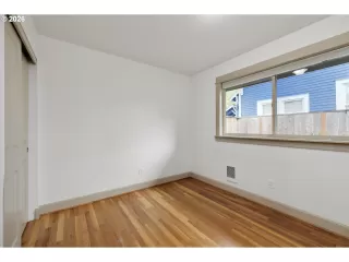 Photo #6: 356481913 Listing 
