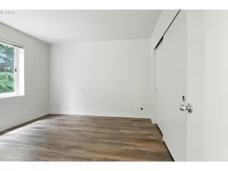 Photo #6: 356640529 Listing 