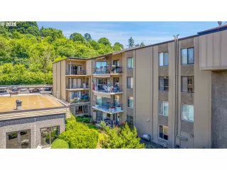 More Details about MLS # 357053010 : 5575 E EVERGREEN BLVD 4303