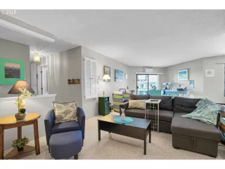 Photo #4: 357053010 Listing 