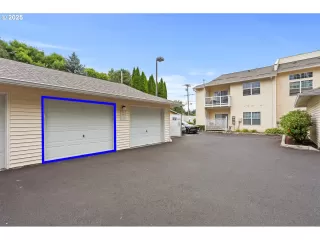 More Details about MLS # 357490298 : 1032 NE PALMBLAD DR