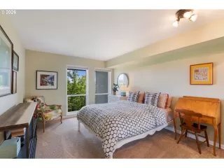 Photo #5: 357765204 Listing