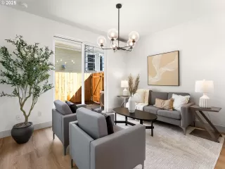 Photo #4: 357775116 Listing