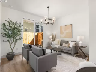 Photo #5: 357775116 Listing