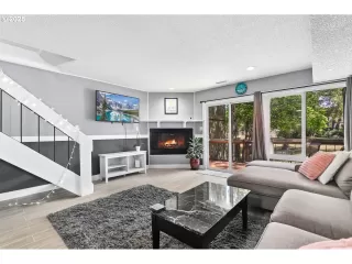 Photo #4: 357873680 Listing 