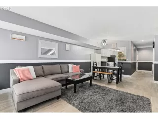 Photo #5: 357873680 Listing 