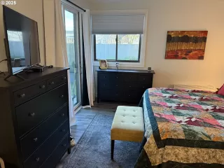 Photo #4: 357910699 Listing