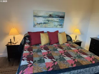 Photo #6: 357910699 Listing