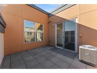 Photo #4: 358419654 Listing