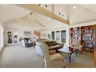 Photo #2: 358555434 Listing 