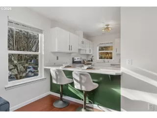 Photo #5: 360066554 Listing 