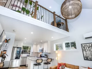 Photo #4: 360206672 Listing 